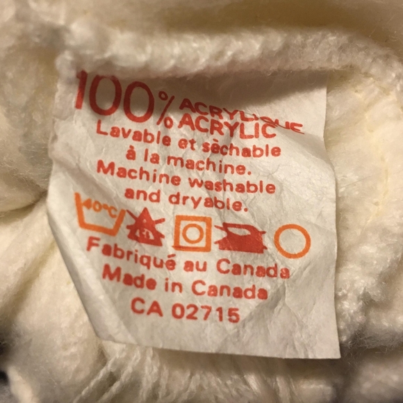 Bundle Of 2 Women's Winter Hats - Picture 3 of 3